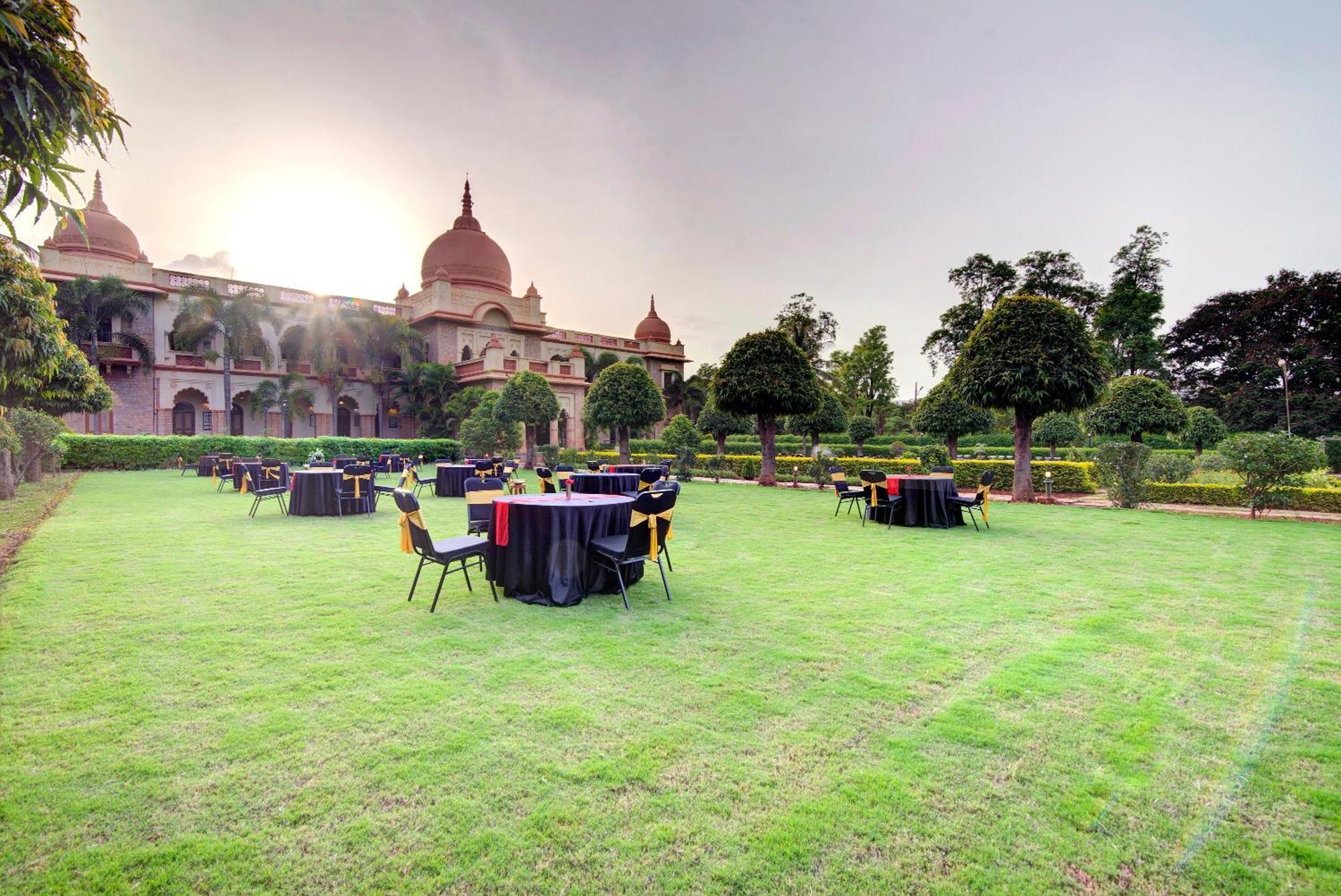 Welcomheritage Shivavilas Palace, Hampi Hospet Exterior photo